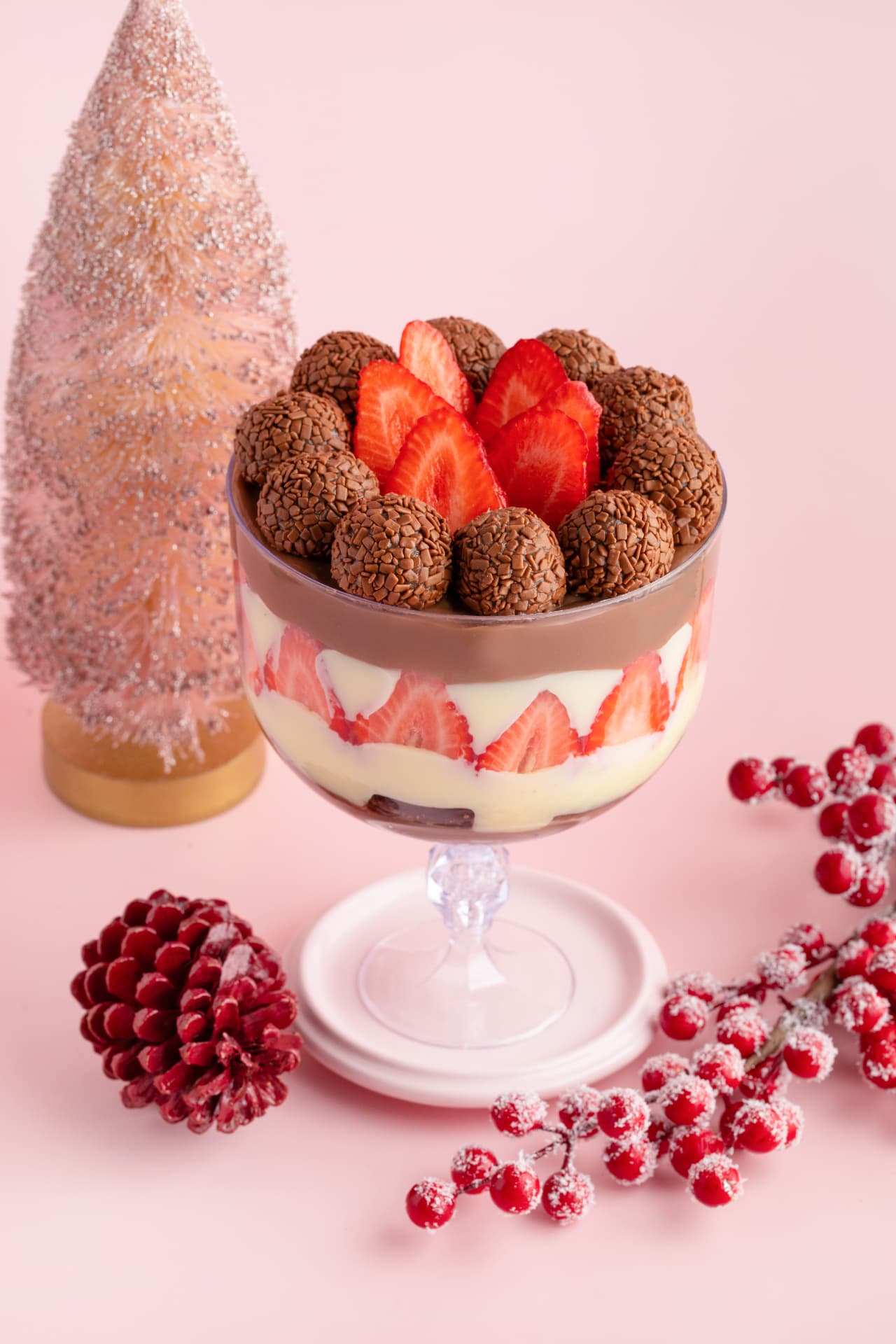 Bolo Taça de Morango com Brigadeiro